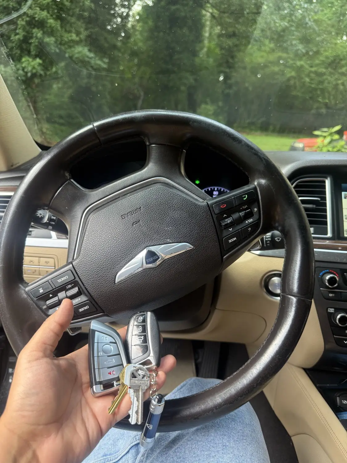 4Keys Locksmith technician programming Hyundai car keys on-site in Metro Atlanta